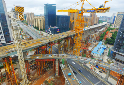 假日施工忙，工程建设加速度